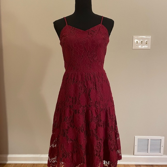 Monteau Dresses & Skirts - ✨XS~Wine/burgundy, beautiful lace, sweetheart neckline dress.NWOT!
